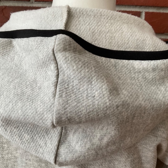 Lucky Brand Sweatshirt Pullover Cotton Grey Hoodie Size XS NWT - Picture 9 of 13